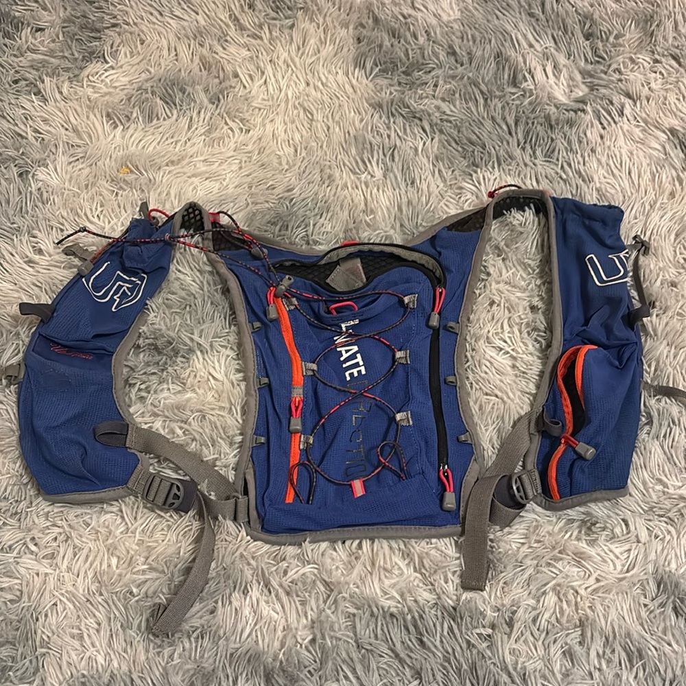 Ultimate Direction women’s xs/s running vest